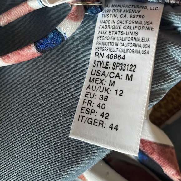 NWT! Splendid Deco medium 2Piece bikini. Triangle top $68, French Cut bottom $56 - Picture 14 of 16